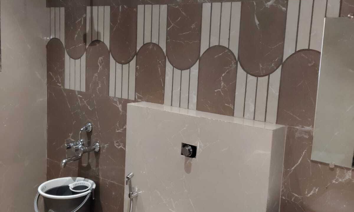 Photo of Bathroom in Mahabaleshwar