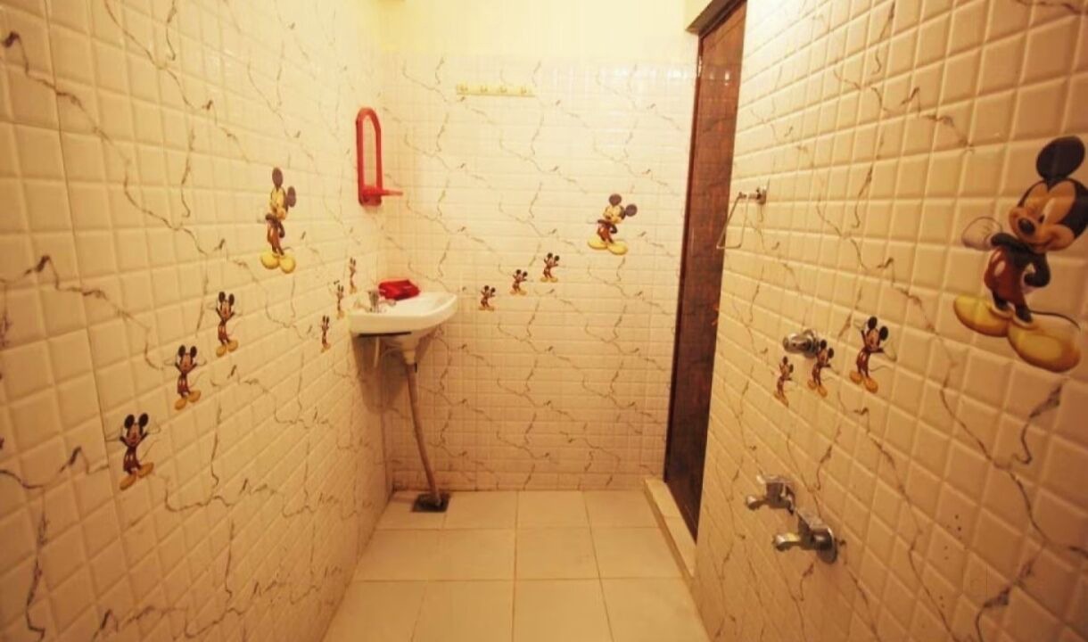 Photo of Bathroom in Ellis Bridge