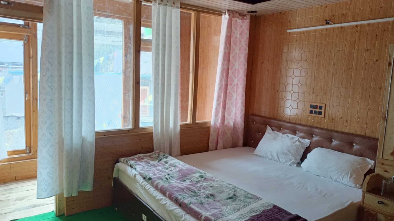 Photo of Bedroom in Chitkul