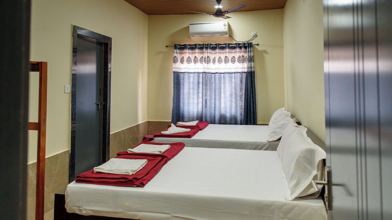 Photo of Bedroom in Honavar