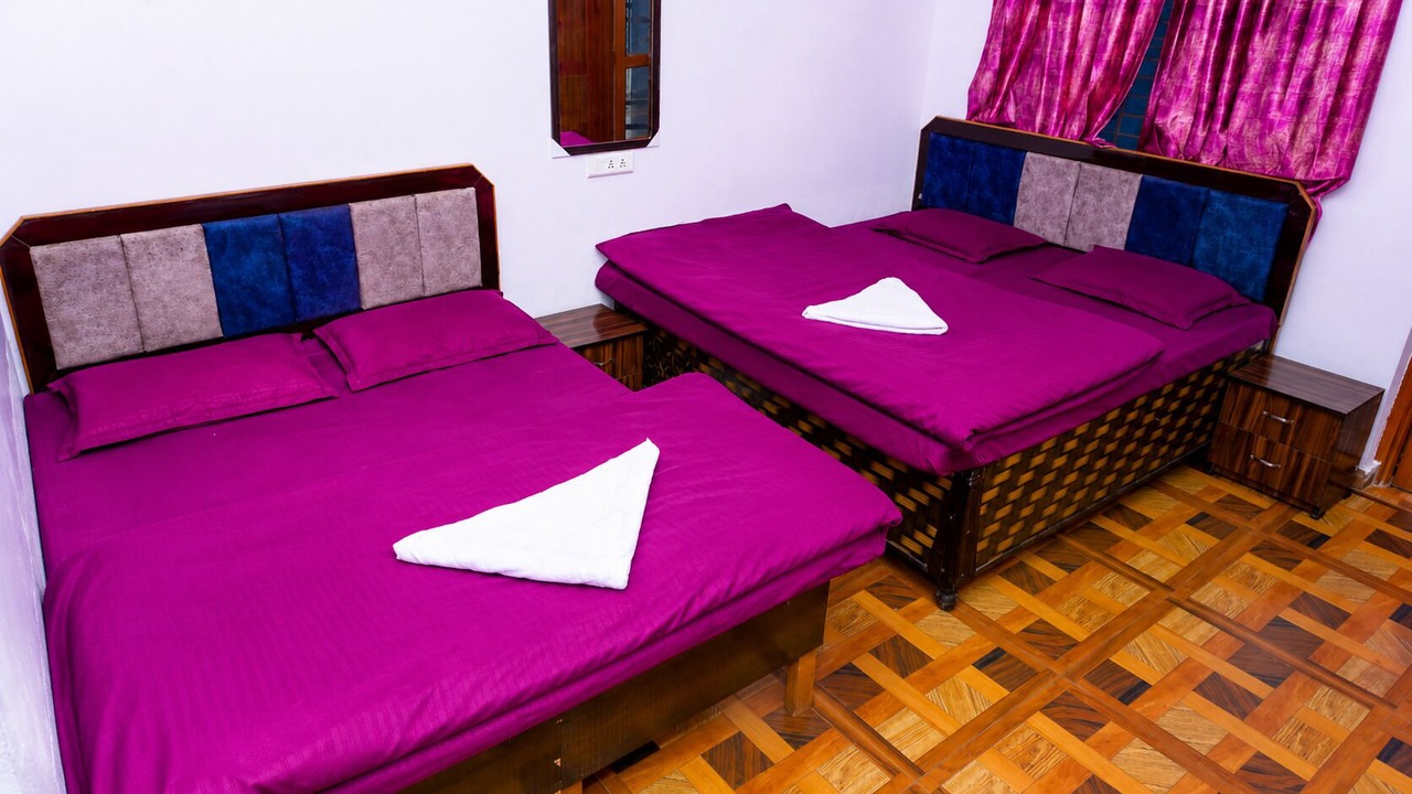 Photo of Bedroom in Guptkashi