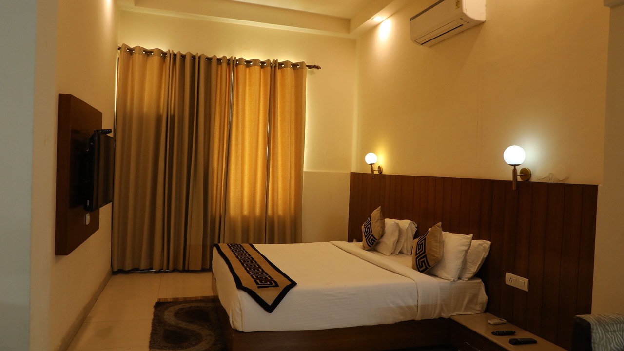 Photo of Bedroom in Jharmari