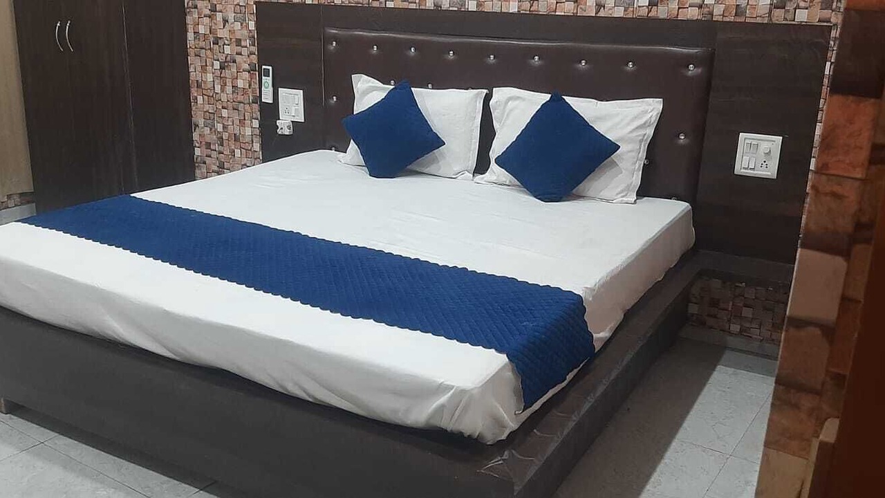 Photo of Bedroom in Dharampur