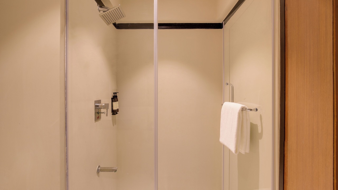 Photo of Bathroom in Ellis Bridge