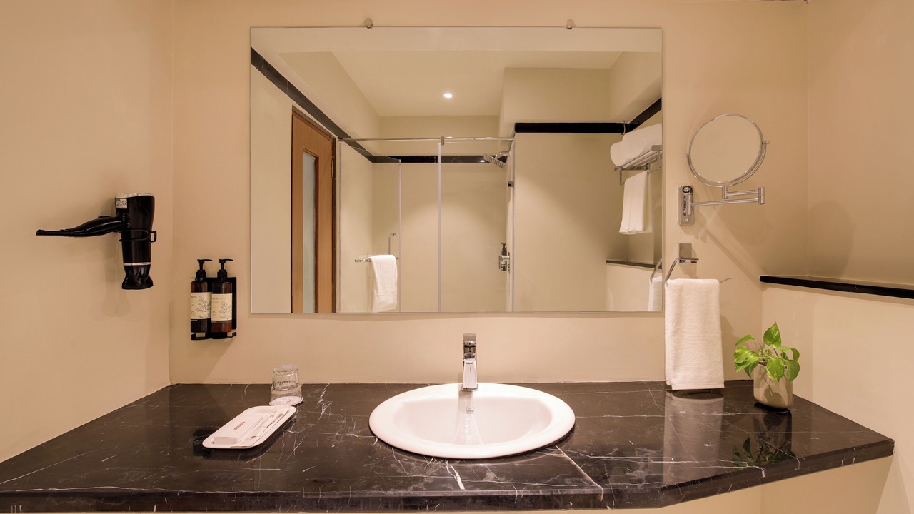 Photo of Bathroom in Ellis Bridge