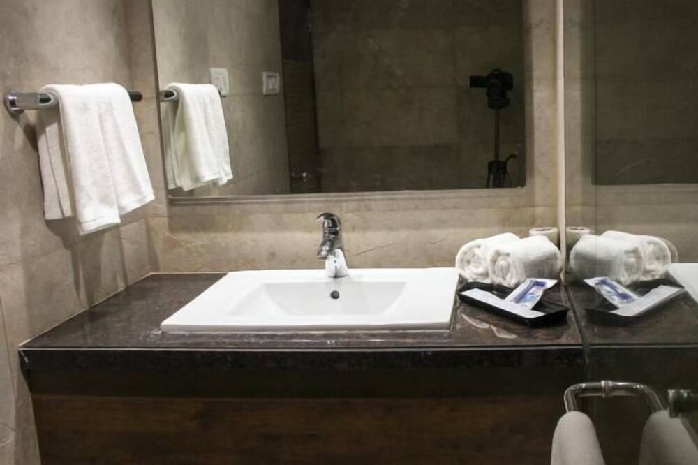 Photo of Bathroom in J B Nagar