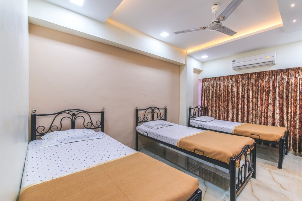 Photo of Bedroom in Malad West