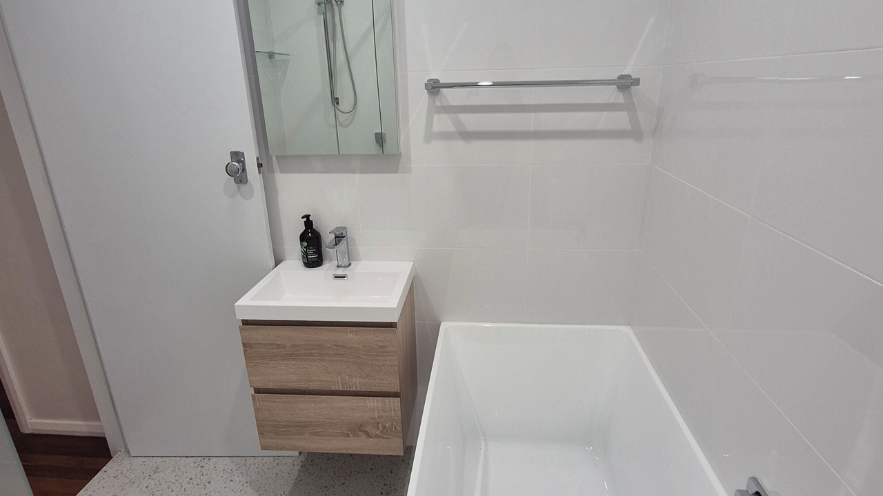 Photo of Bathroom in Black Head