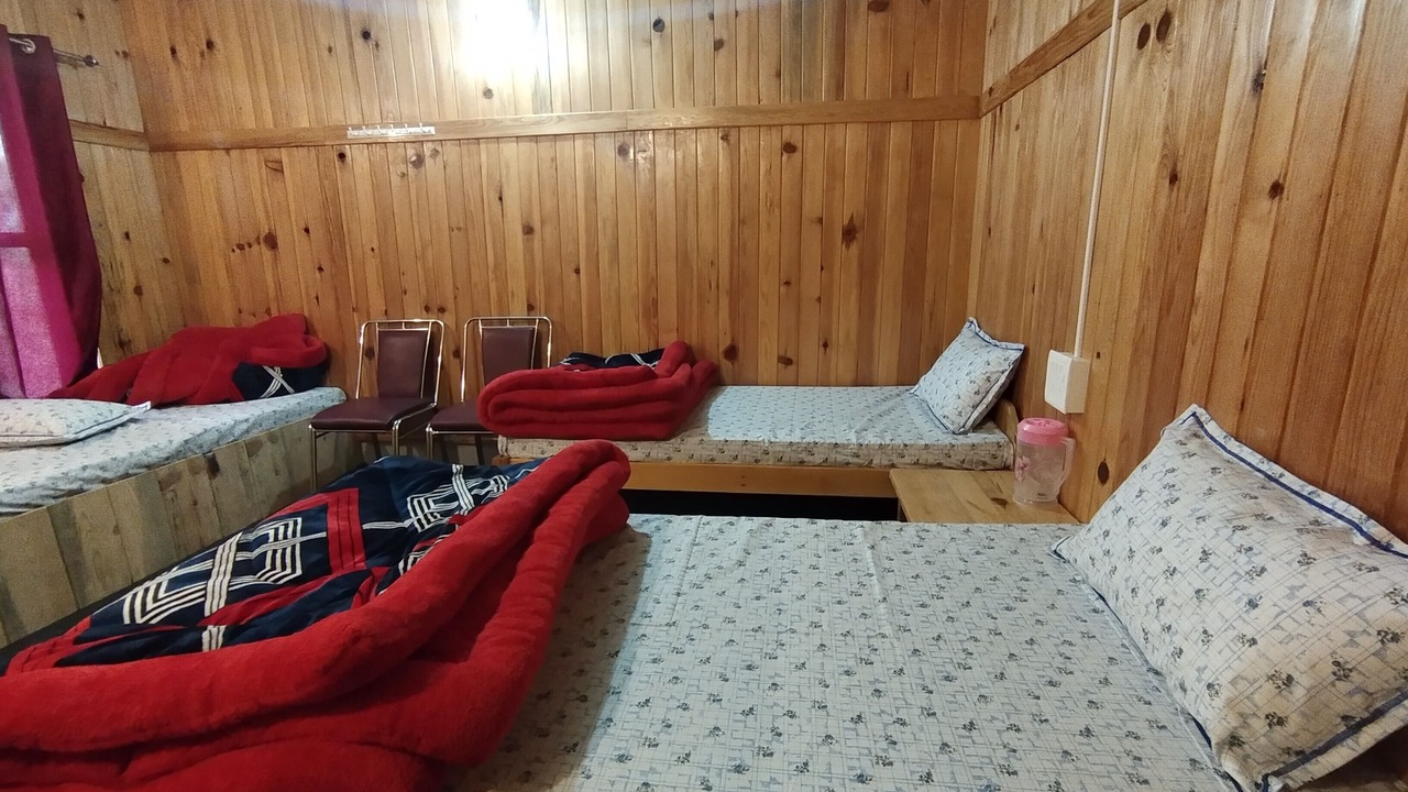 Photo of Bedroom in Jeolikote