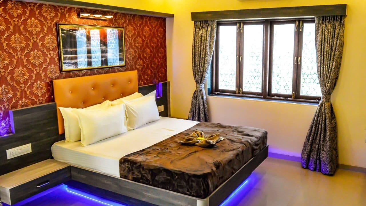 Photo of Bedroom in Mahabaleshwar