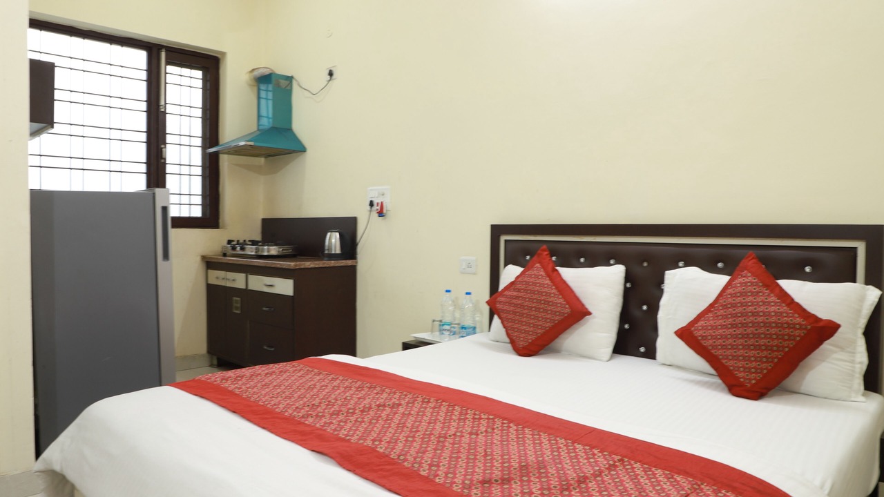 Photo of Bedroom in Sushant Lok