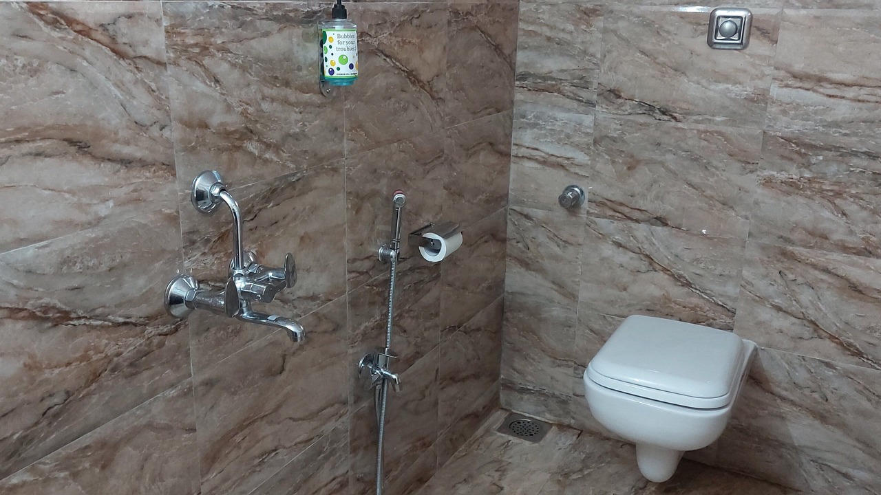 Photo of Bathroom in Mahabaleshwar