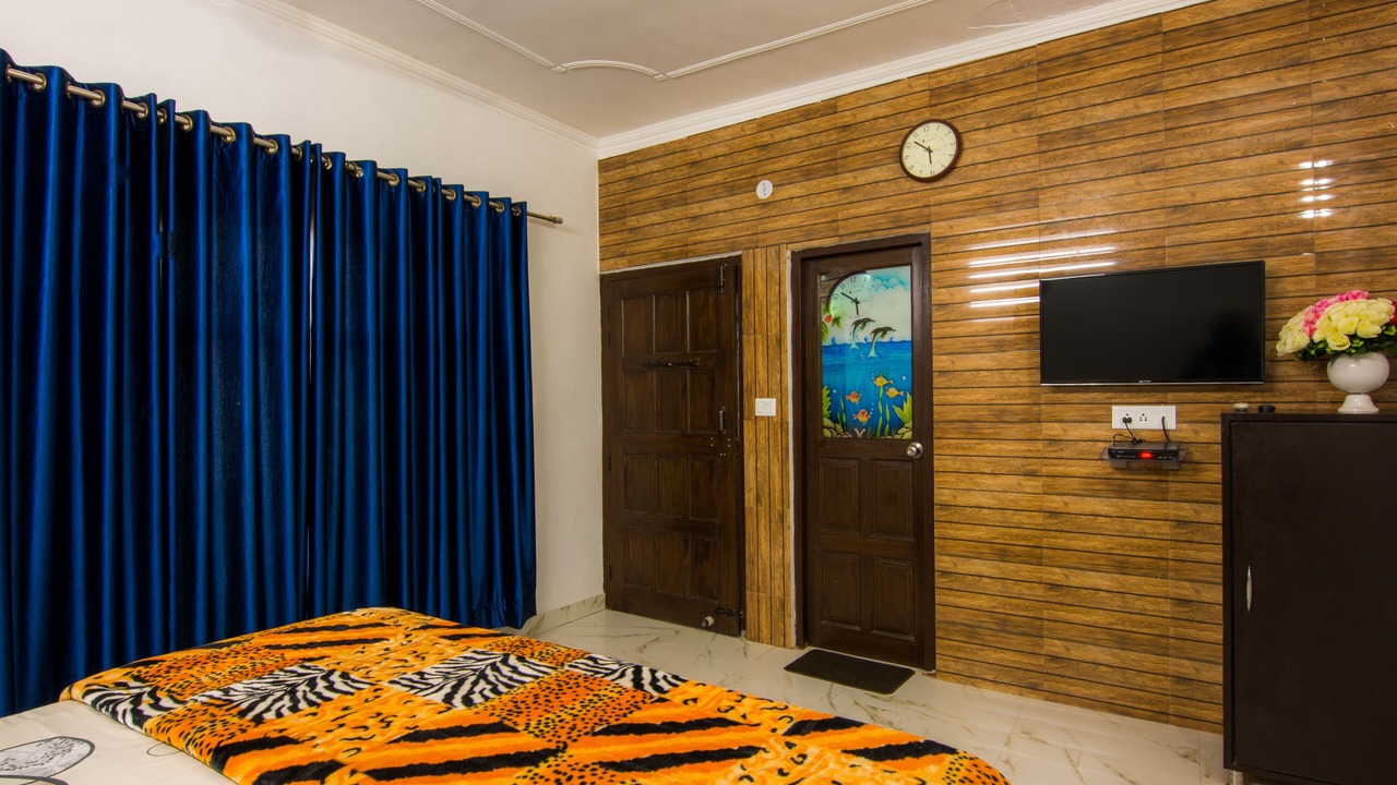 Photo of Bedroom in Naukuchiyatal