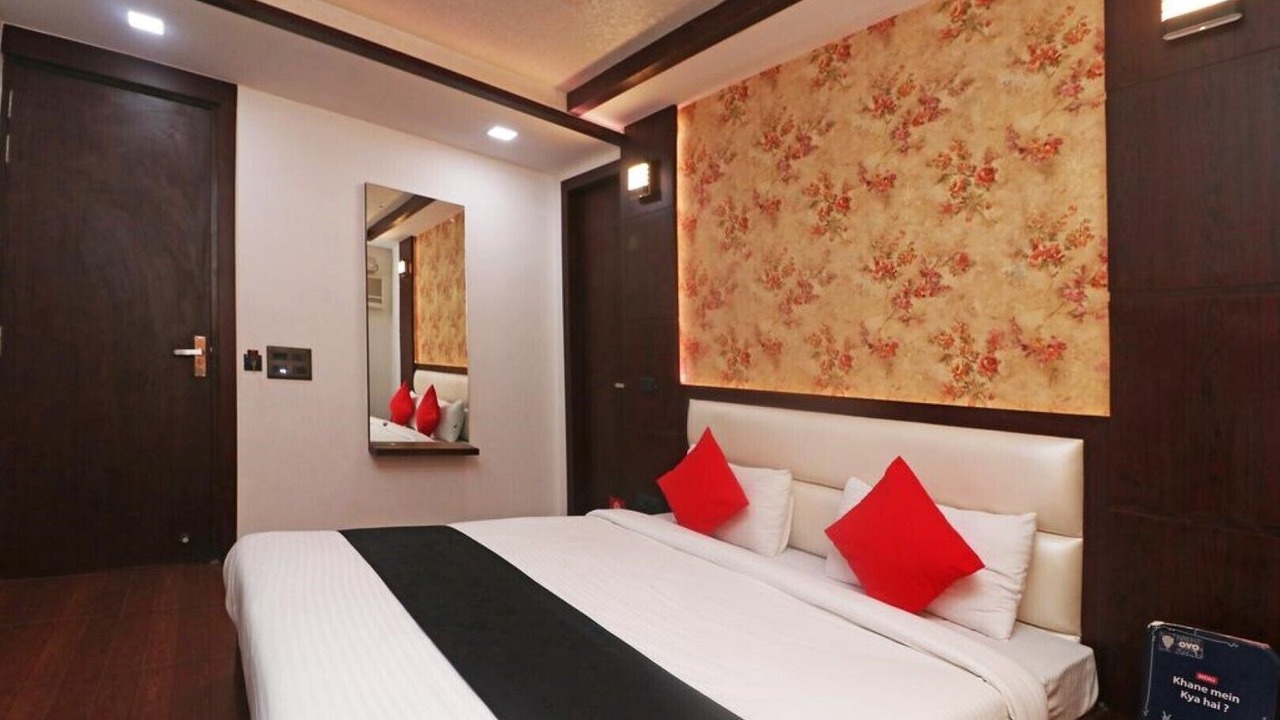 Photo of Bedroom in Taj Ganj