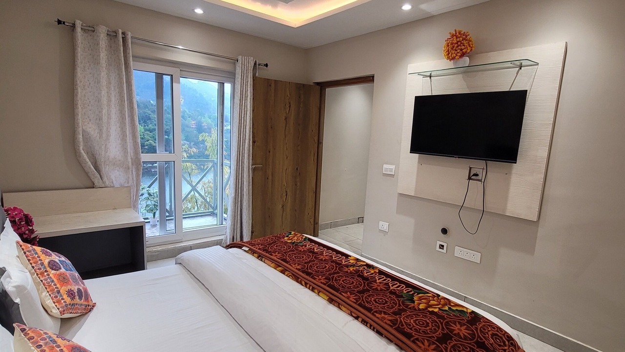 Photo of Bedroom in Bhimtal