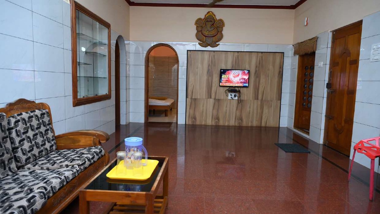 Photo of Bedroom in Murudeshwara