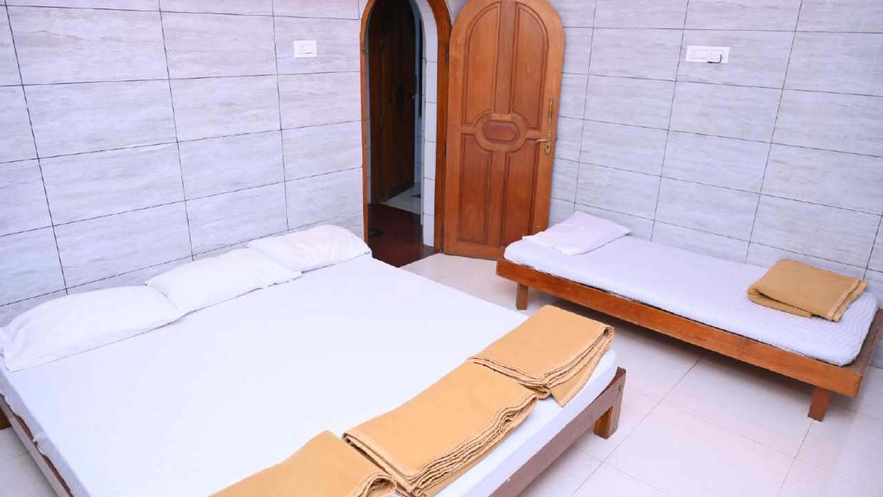 Photo of Bedroom in Murudeshwara