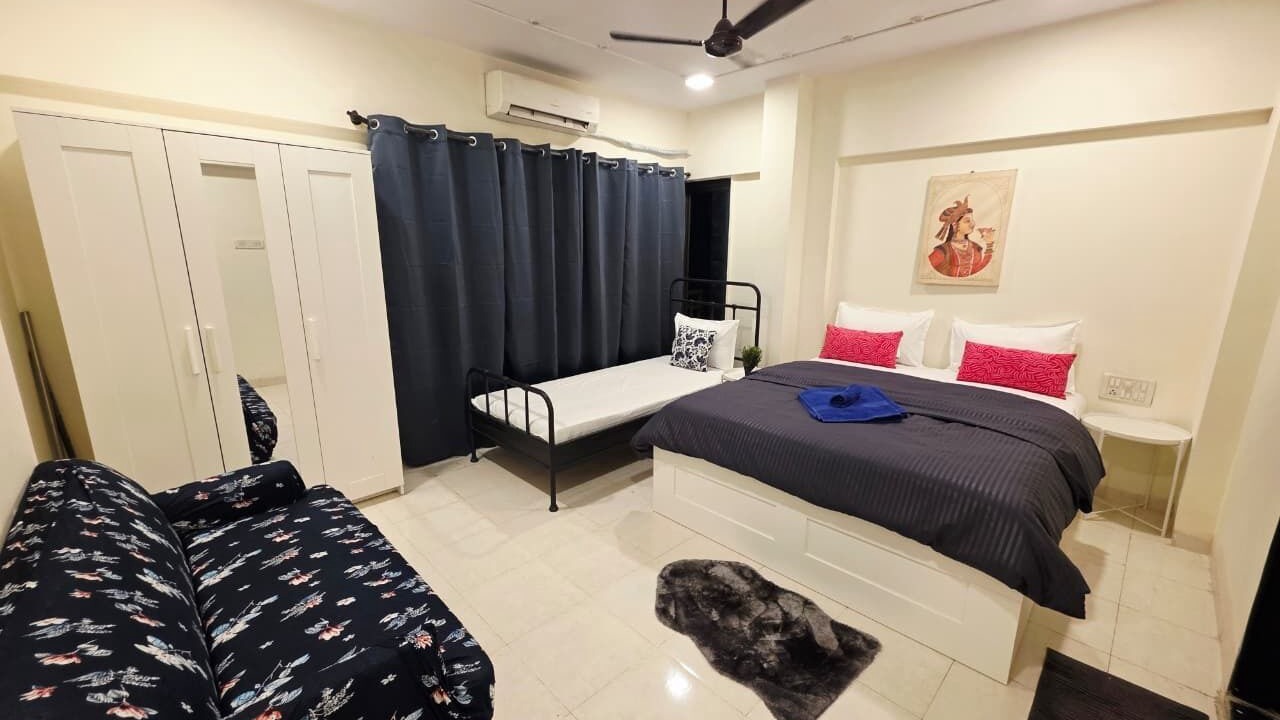 Photo of Bedroom in Dadar East