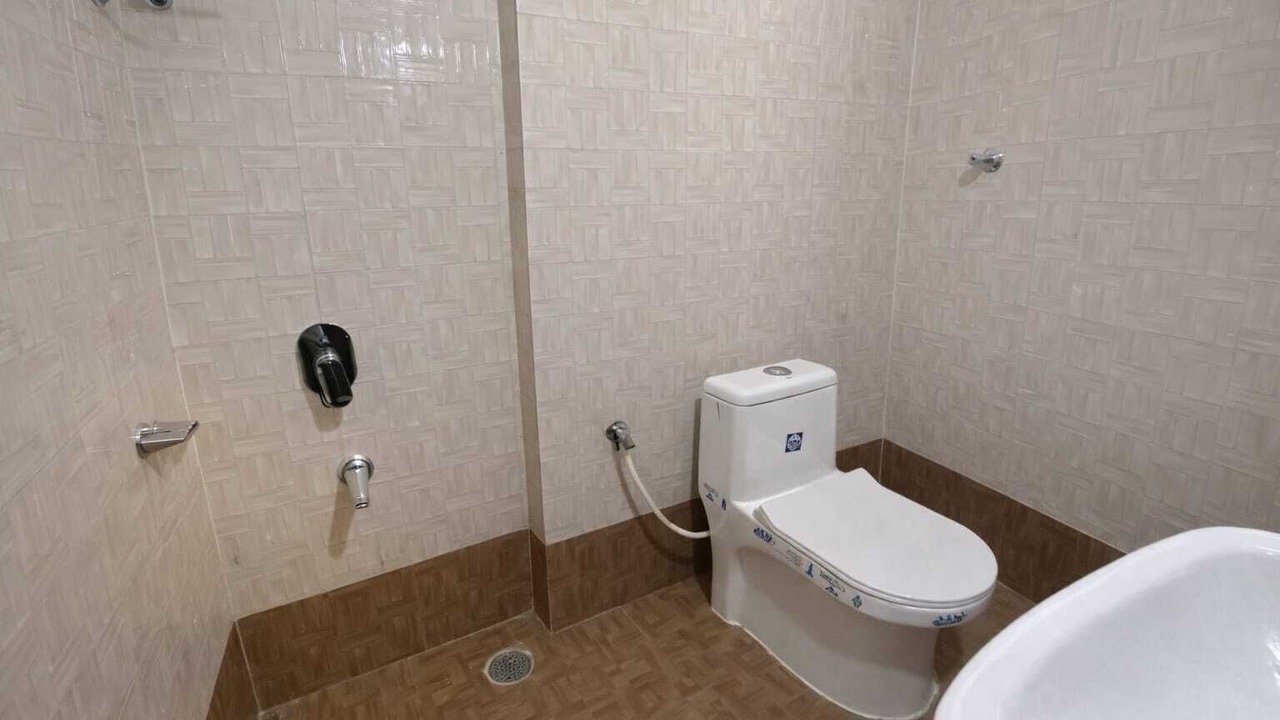 Photo of Bathroom in Masab Tank