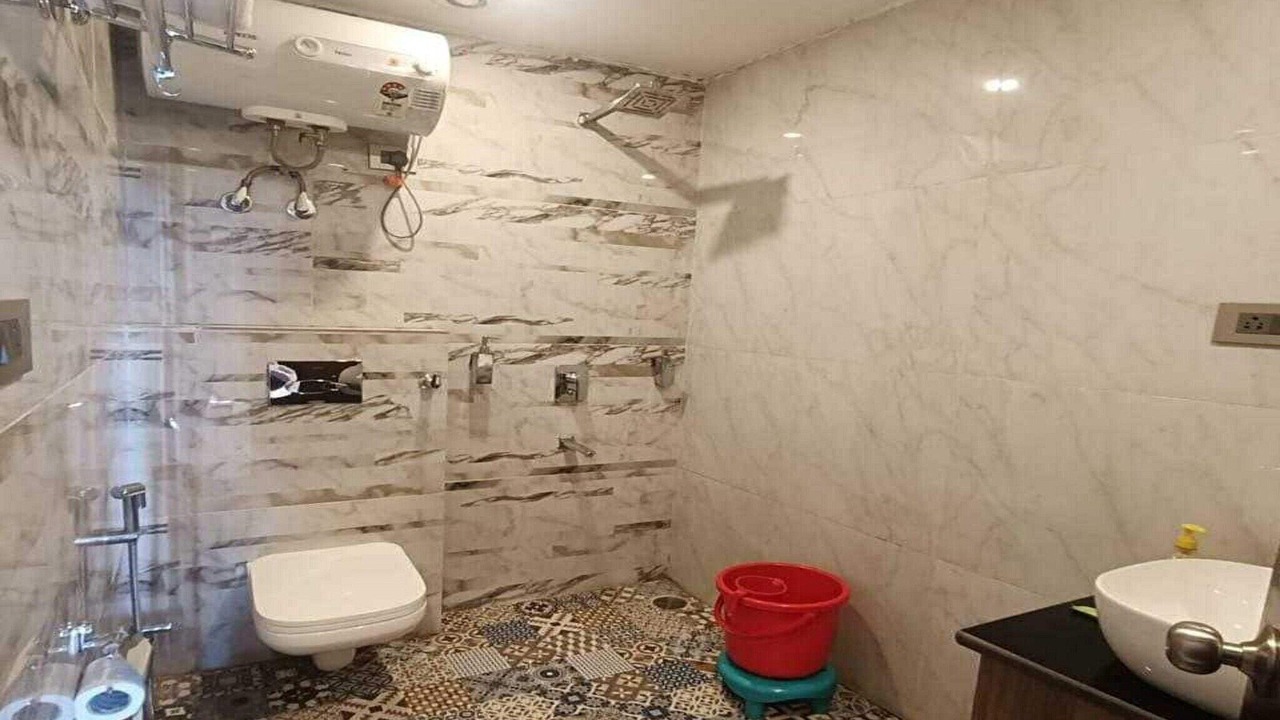 Photo of Bathroom in Lansdowne