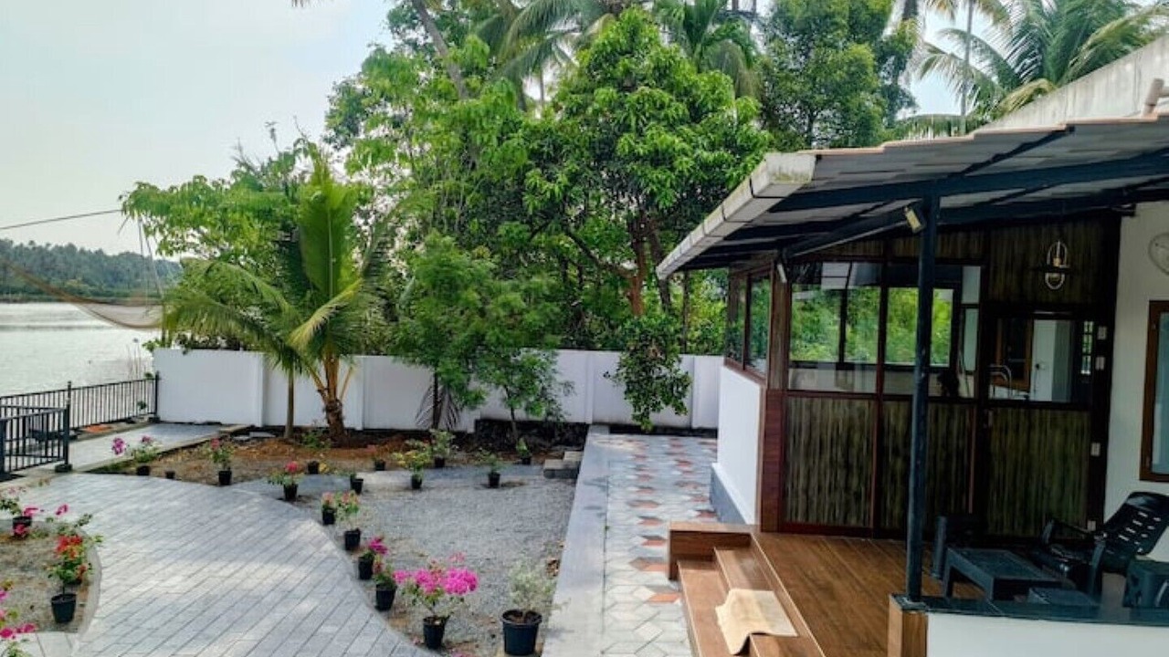 Photo of Patio Balcony in Puthenvelikara