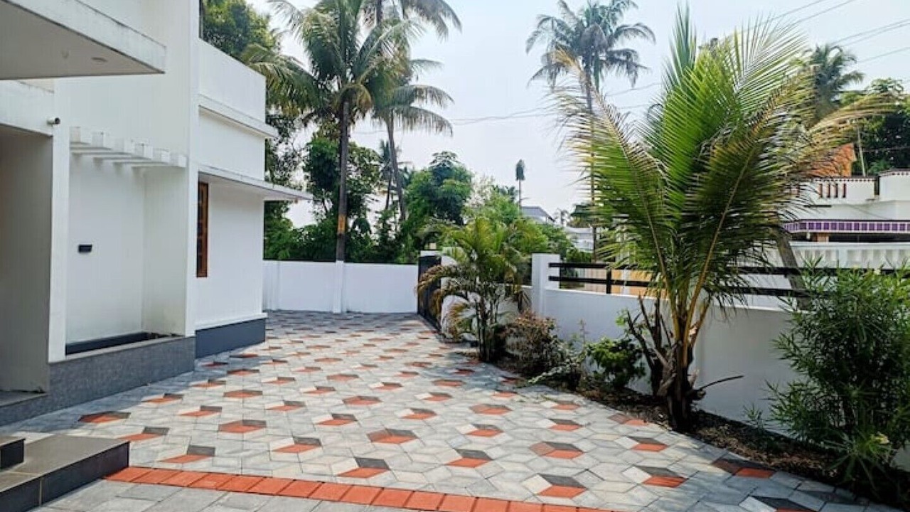 Photo of Patio Balcony in Puthenvelikara