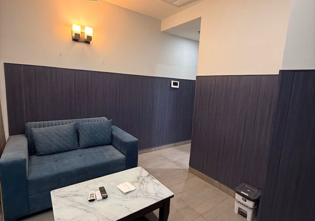 Photo of Livingroom in South City I