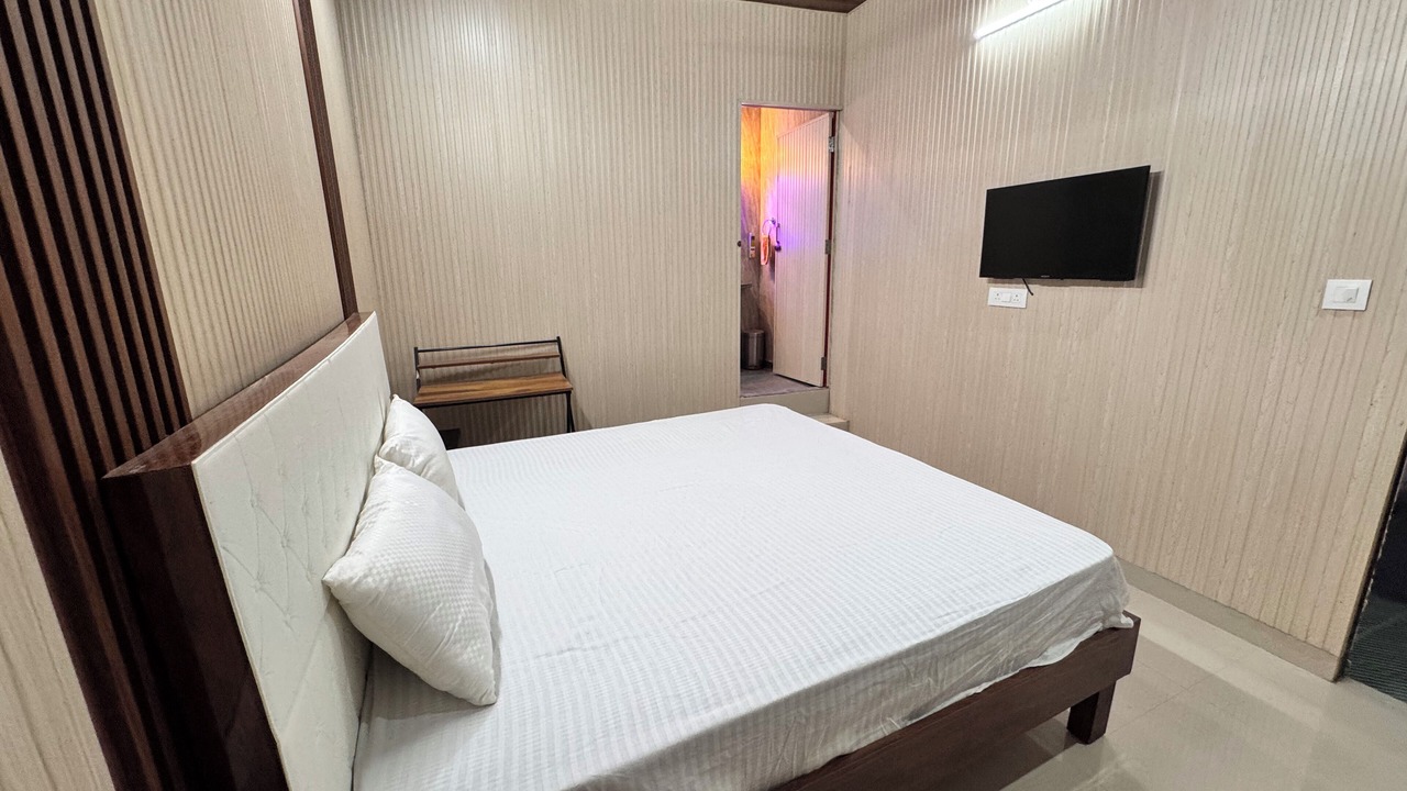Photo of Bedroom in Lansdowne