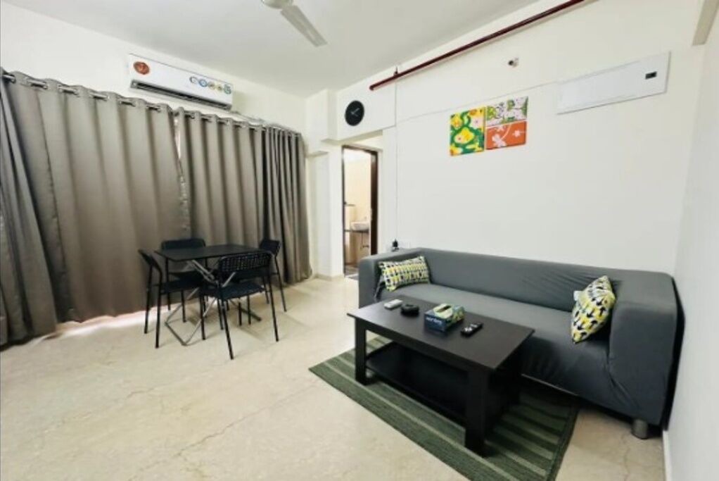 Photo of Livingroom in Malad East
