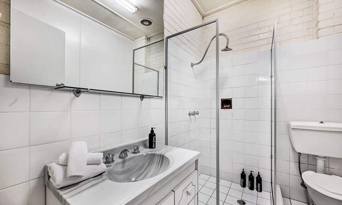 Photo of Bathroom in Emu Swamp