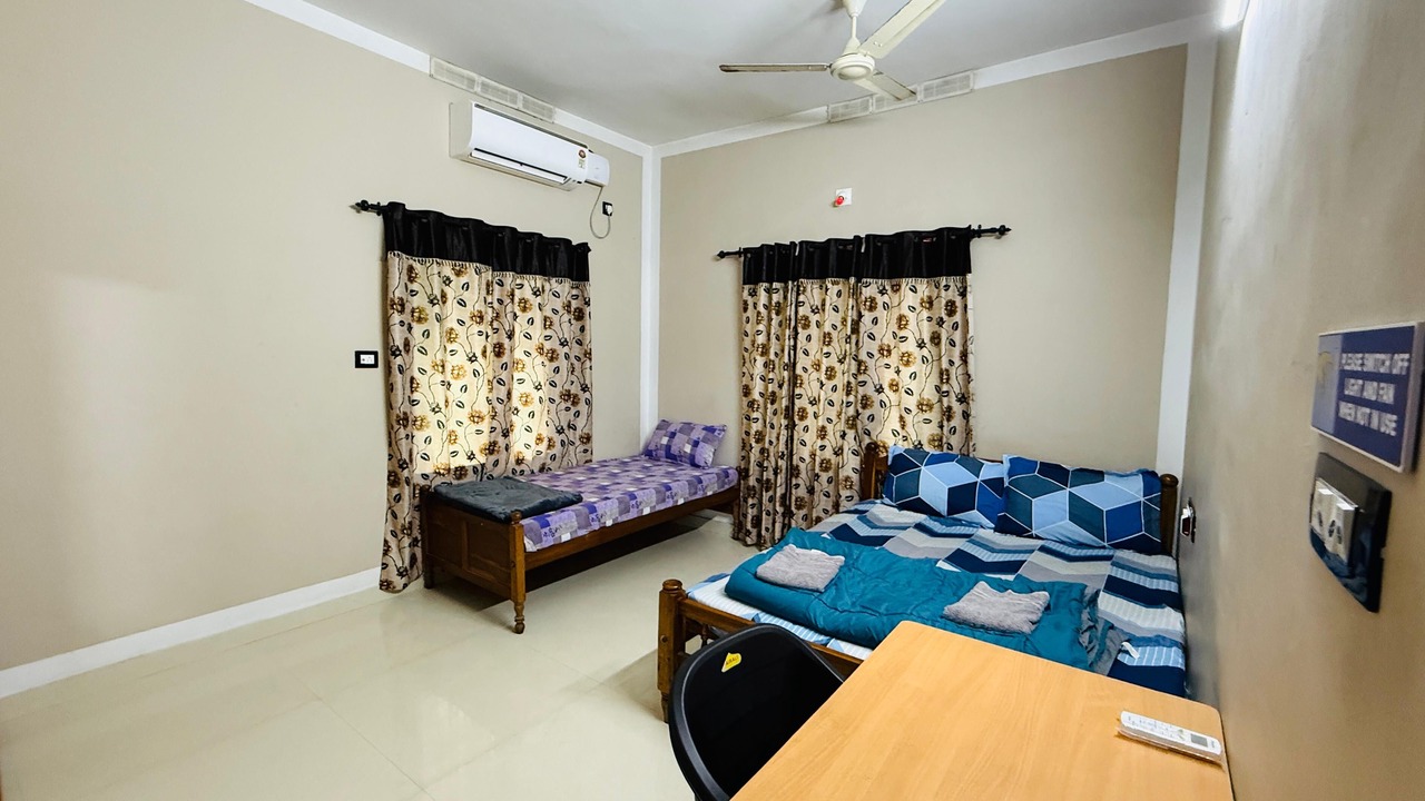 Photo of Bedroom in Thiruvananthapuram