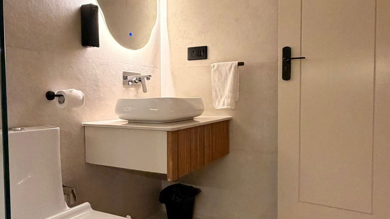 Photo of Bathroom in Taj Ganj