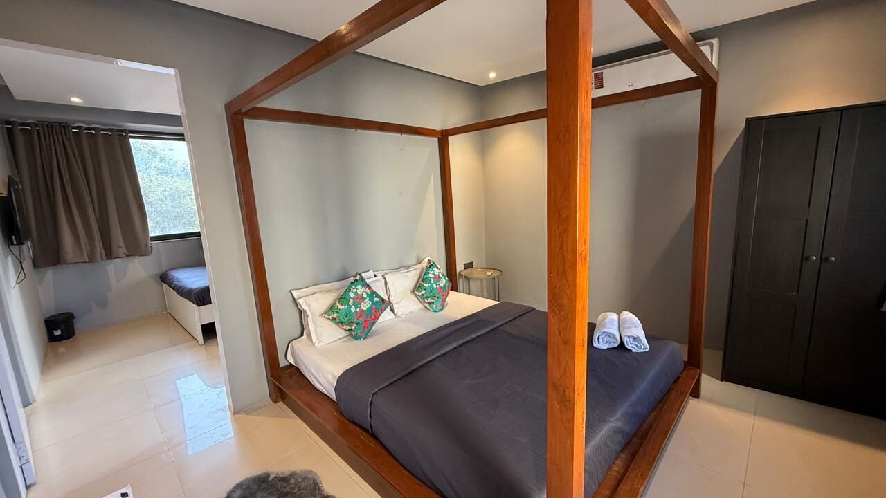 Photo of Bedroom in Malabar Hill