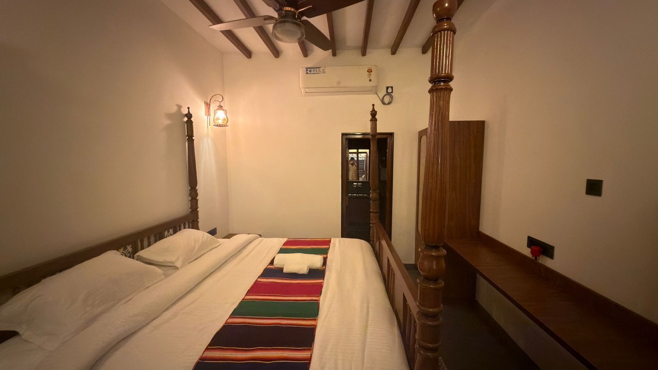 Photo of Bedroom in Karaikudi