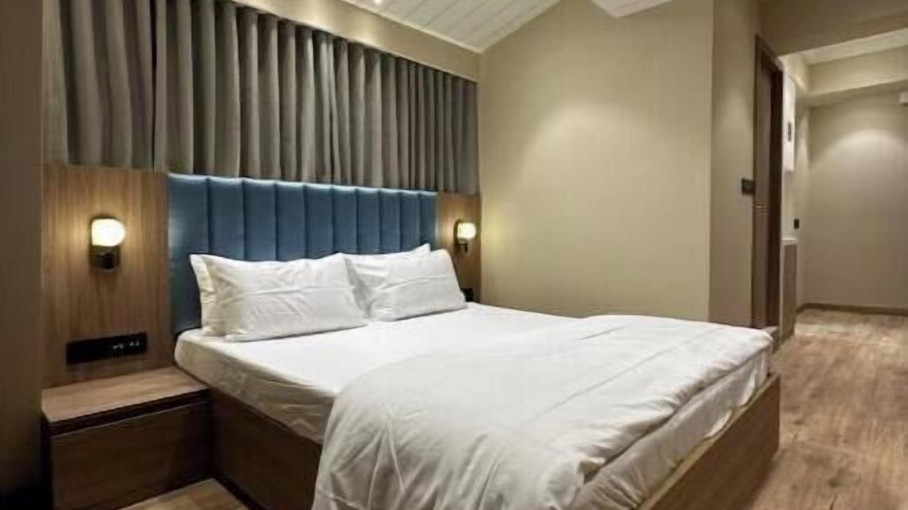 Photo of Bedroom in Khar