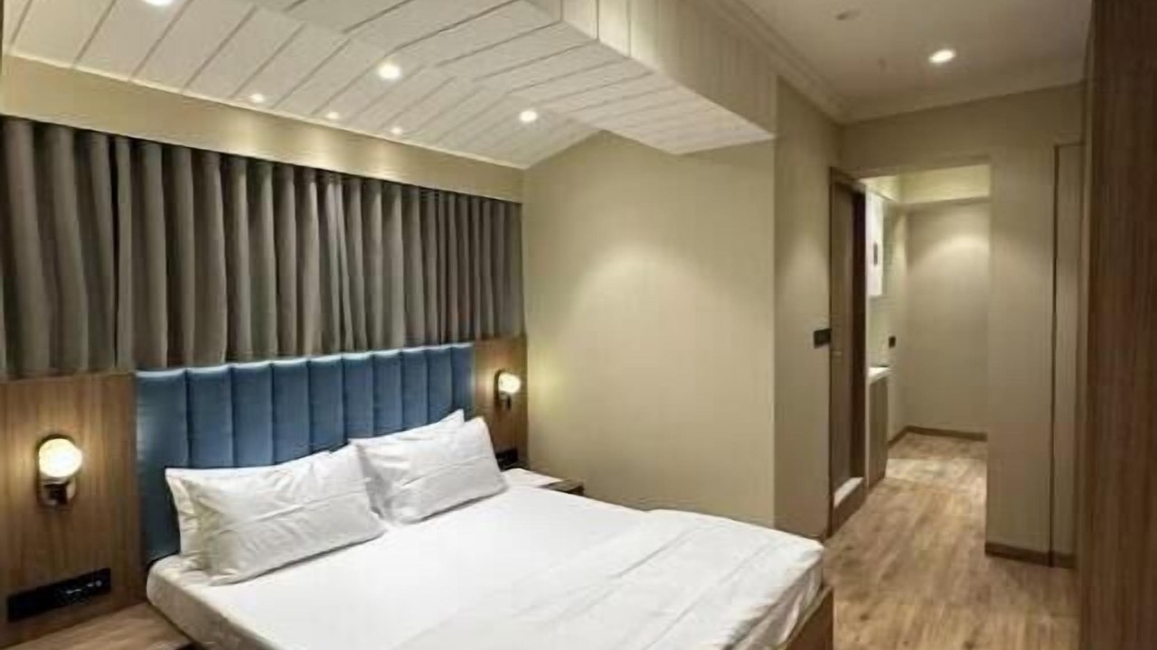 Photo of Bedroom in Khar