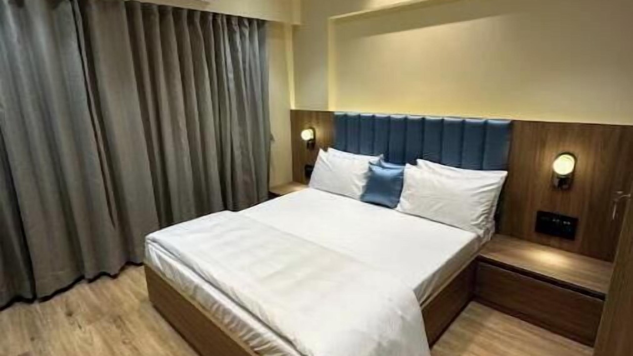 Photo of Bedroom in Khar