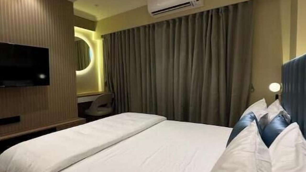 Photo of Bedroom in Khar