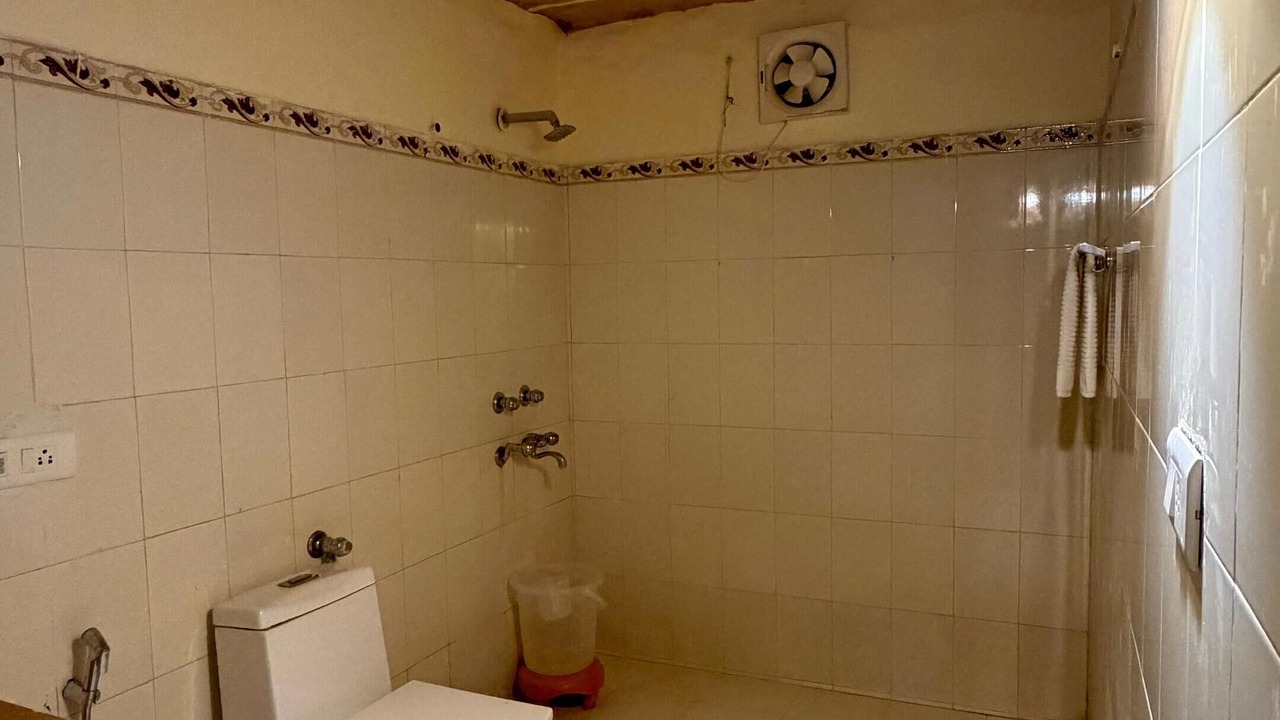 Photo of Bathroom in Kanoi