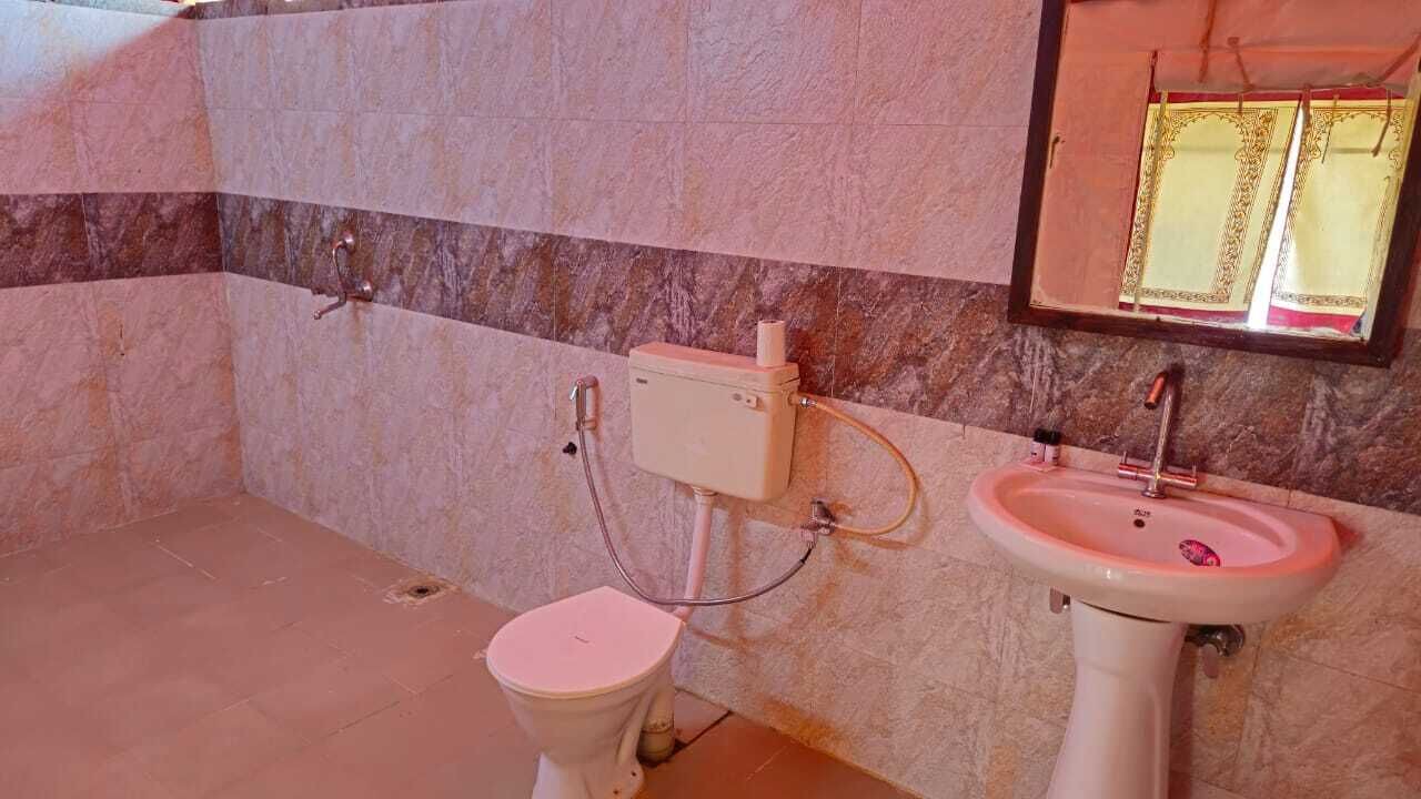 Photo of Bathroom in Kanoi