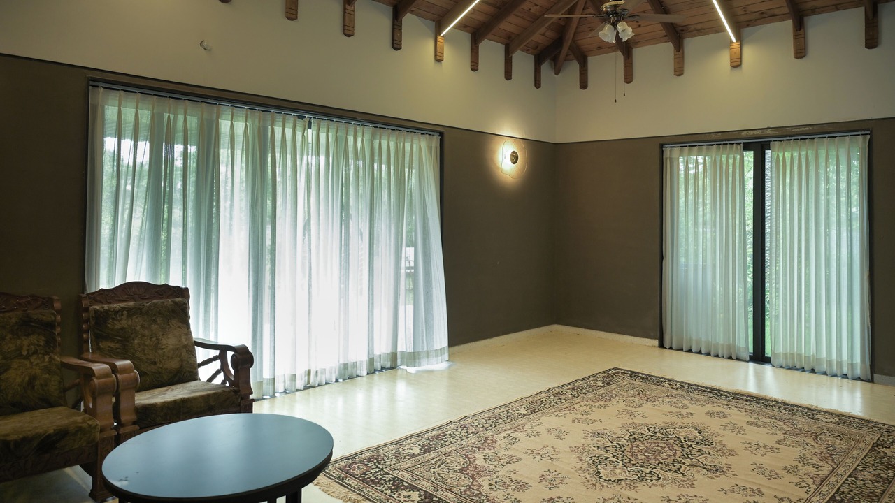 Photo of Livingroom in Devpar