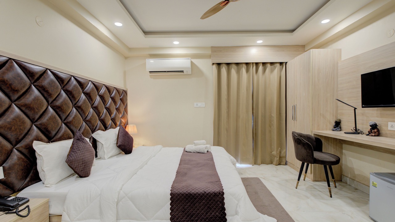 Photo of Bedroom in Sector 51