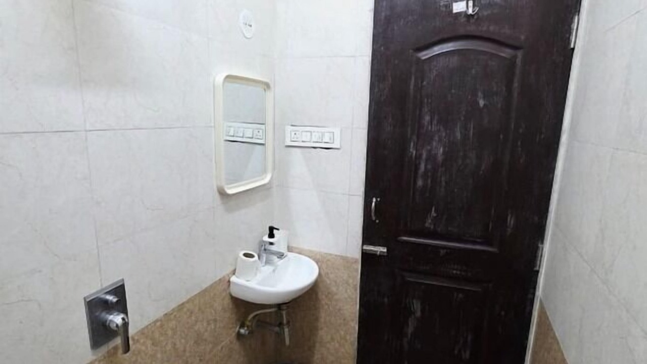Photo of Bathroom in Lower Parel
