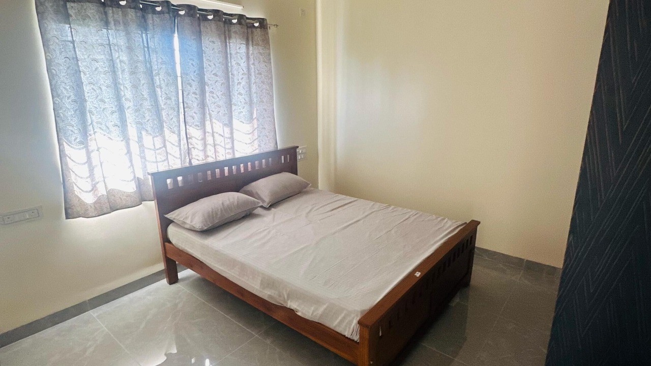 Photo of Bedroom in Karwar