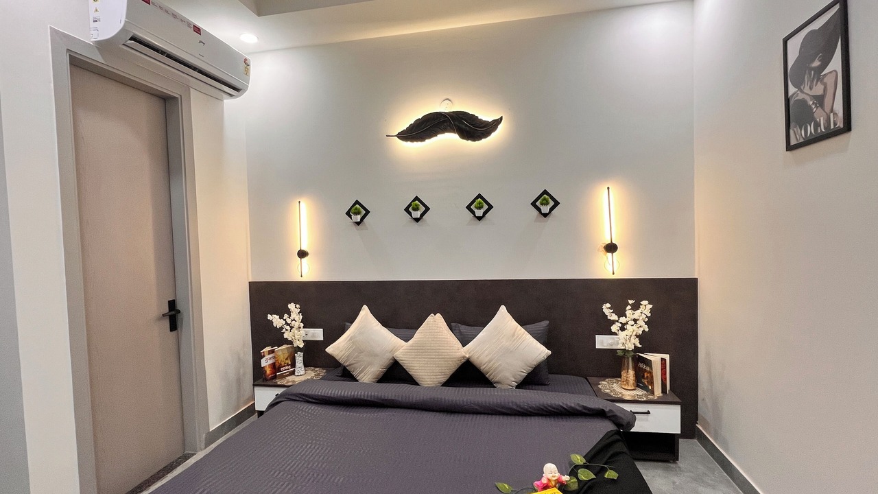 Photo of Bedroom in Sector 15