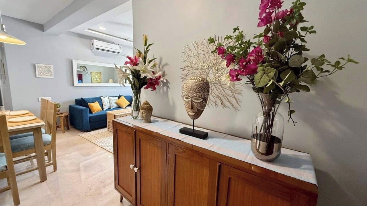 Photo of Livingroom in Pali Hill