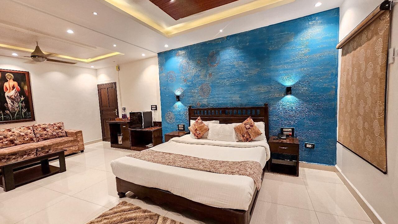 Photo of Bedroom in Pachmarhi