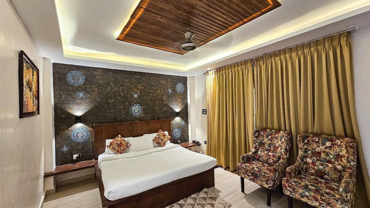 Photo of Bedroom in Pachmarhi
