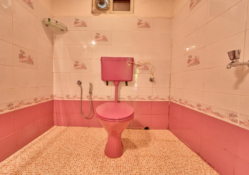 Photo of Bathroom in Maraiyur