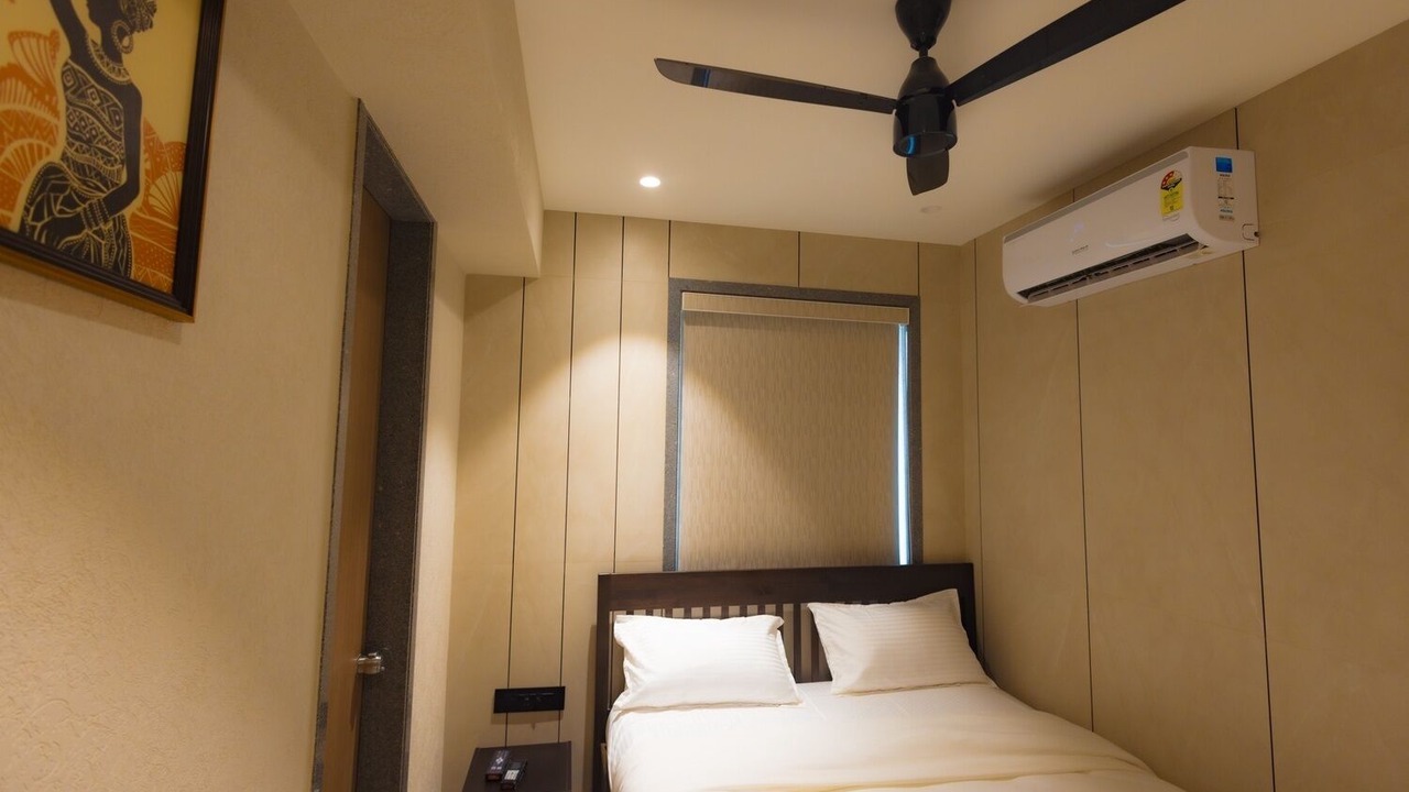 Photo of Bedroom in Surat